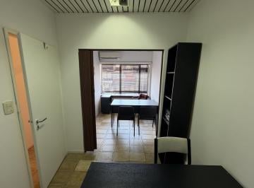 Oficina comercial · 20m² · 1 Ambiente · Alquile Cómoda Oficina en Peatonal San Justo