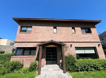 Casa · 180m² · 4 Ambientes · Casa en Alquiler en La Tranquera con Muebles