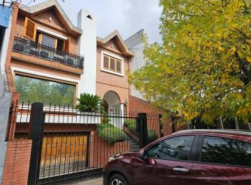 Casa · 340m² · 5 Ambientes · Venta - 5 Ambientes C/dependencia - Villa Devoto
