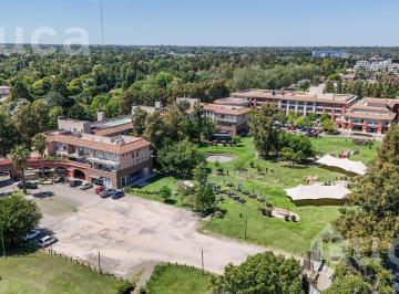 Local comercial · 63m² · 1 Ambiente · Local en Alquiler en Centro Comercial en Pilar