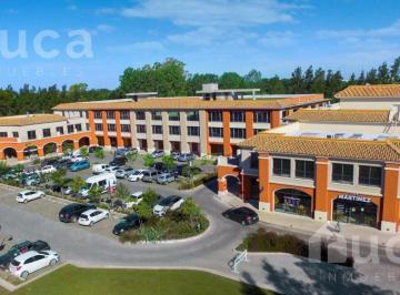 Local comercial · 88m² · 1 Ambiente · Local en Alquiler en Centro Comercial en Pilar