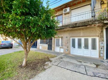 Casa de 10 ambientes, Rosario · Venta Casa - Propiedad con Doble Vivienda, Cochera y Terreno - Barrio Matheu