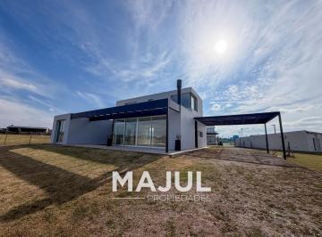 Casa · 210m² · 9 Ambientes · 2 Cocheras · Casa en Venta Puerto del Aguila Potrero de Garay - 4 Dorm. - 3 Baños - Pileta y Asador