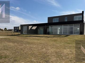 Casa · 210m² · 9 Ambientes · 3 Cocheras · Casa en Venta Puerto del Aguila Potrero de Garay - 4 Dorm. - 3 Baños - Pileta y Asador