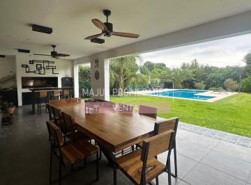 Casa · 406m² · 3 Dormitorios · 2 Cocheras · Casa en Los Sauces