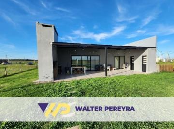 Quinta vacacional · 114m² · 4 Ambientes · Venta Casa Quinta Barrio El Viejo Ombu (San Vicente)