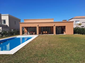 Casa · 200m² · 4 Ambientes · 2 Cocheras · Casa en La Reserva Cardales