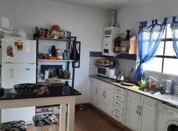 PH · 90m² · 3 Ambientes · 1 Cochera · PH de 2 Plantas con Patio en Venta / San Fernando