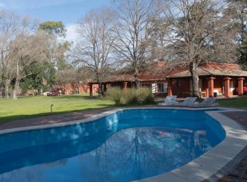 Campo · 300m² · 6 Ambientes · 1 Cochera · Chacra en Venta de 3ha en Mercedes