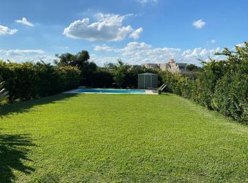 Casa · 126m² · 4 Ambientes · 2 Cocheras · Venta Casa en Pilar del Este Barrio Santa Elena