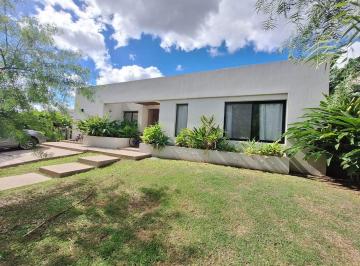 Casa · 120m² · 3 Ambientes · 2 Cocheras · Venta Muy Linda Casa Bcdo Bella Vista Chico