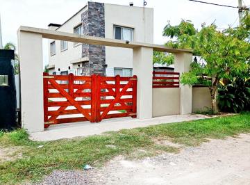 Casa · 75m² · 3 Ambientes · Casa en Venta Calle 15 E 671 y 672 P. Sicardi, La Plata