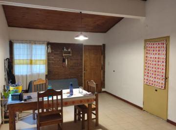 Casa · 112m² · 4 Ambientes · 1 Cochera · Venta Casa Sexta Seccion Cercanias Parque Central