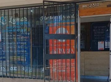 Local comercial de 3 ambientes, Almirante Brown · Venta de Local Comercial en Longchamps con Financiacion.