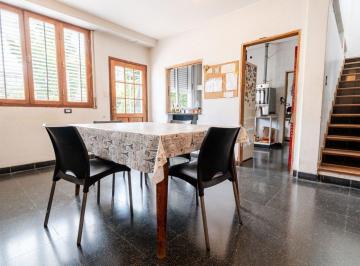 Casa · 200m² · 6 Ambientes · 3 Cocheras · Venta Casa 4 Dorm. Lote Propio Villa Lugano