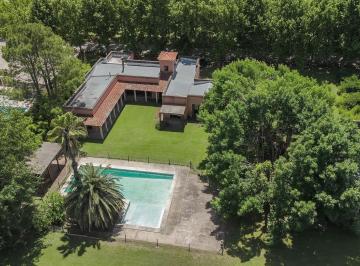 Casa · 611m² · 12 Ambientes · 4 Cocheras · Venta Casa en Barrio Privado Haras del Sol