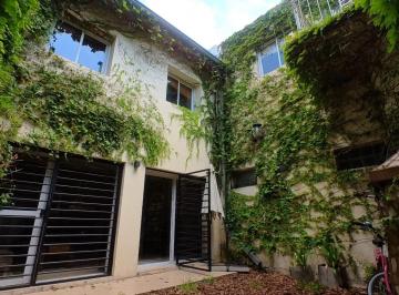PH · 80m² · 4 Ambientes · Venta de PH Al Fondo en Belgrano, Patio y Parrilla
