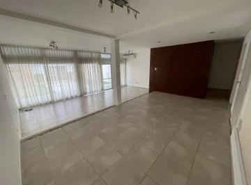 Casa · 173m² · 6 Ambientes · 2 Cocheras · Casa en Barrio Santa Genoveva