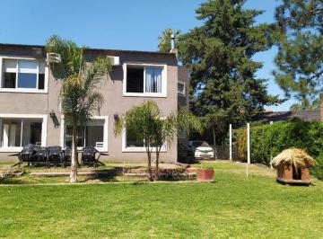 Casa · 300m² · 4 Ambientes · 4 Cocheras · Increible Casa Country Las Lajas General Rodriguez
