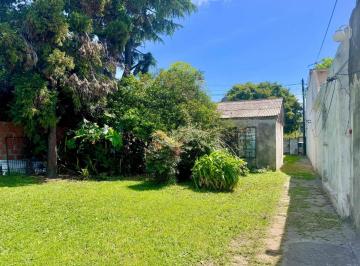 Casa · 204m² · 3 Ambientes · 1 Cochera · Casa con Lote Terreno y Local Apto Crédito