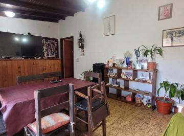 Casa · 120m² · 5 Ambientes · 1 Cochera · Venta 2 Casas Gral. Madariaga, Gran Lote. Gas Nat.