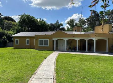 Casa · 220m² · 7 Ambientes · 2 Cocheras · Casa 7 Amb en Venta en La Reja Moreno Casa Quinta