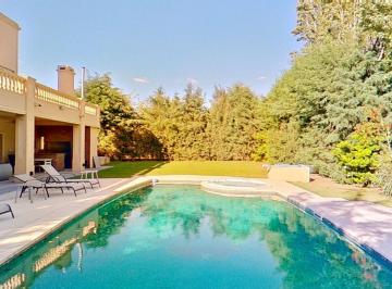 Casa · 375m² · 6 Ambientes · 2 Cocheras · Venta Casa Lujan 6 Ambientes La Concepcion Permuta