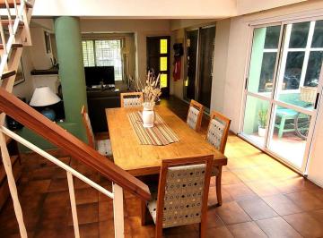 Casa · 164m² · 4 Ambientes · 1 Cochera · Venta Casa 4 Ambientes en Temperley Apto Crédito