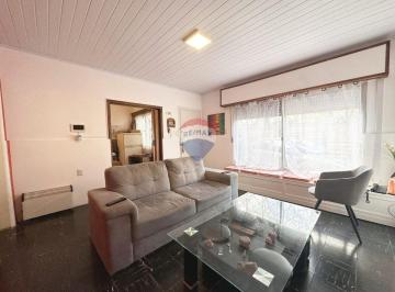 Casa · 79m² · 4 Ambientes · 1 Cochera · Venta Casa 2 Dorm. La Blanqueada