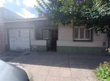 Casa · 84m² · 3 Ambientes · 2 Cocheras · Casa en Venta - 2 Dorm. 2 Baños - Mar del Plata