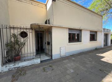 Casa · 84m² · 4 Ambientes · Casa en Venta - 2 Dorm. 1 Baño - 100 m² - La Plata