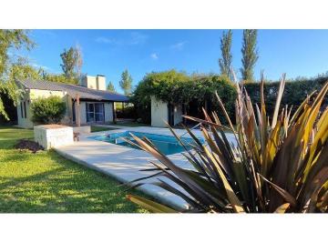 Casa · 150m² · 2 Ambientes · 1 Cochera · Casa en Venta