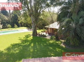 Casa · 320m² · 6 Ambientes · 2 Cocheras · Lindisima, Casa Excelente Nivel Constructivo!