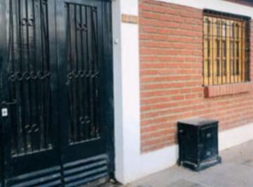 Casa · 182m² · 3 Ambientes · Casa con Depto. Interno en Venta en Las Heras