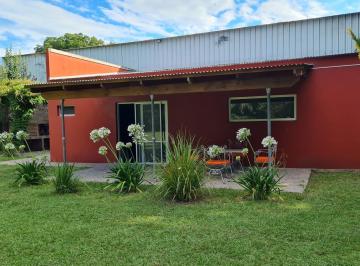 Quinta vacacional · 370m² · 3 Ambientes · 2 Cocheras · Quinta en Azcuenaga con Hermosa Arboleda