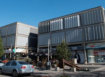 Oficina comercial · 141m² · 2 Ambientes · 1 Cochera · Oficina en Alquiler Cerro de Las Rosas, Zona Norte, Córdoba