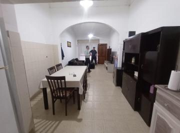 Casa · 180m² · 5 Ambientes · 2 Cocheras · * Casa con Departamento en Venta Bº Alta Cordoba