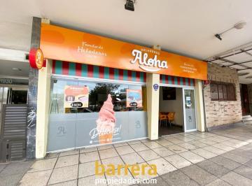 Local comercial · 270m² · 1 Cochera · Excelente Local Frente a Plaza Colon