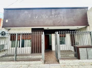 Casa de 3 ambientes, La Matanza · Casa 3amb Para Uso Profesional (Saavedra 525 - Ramos Mejía)