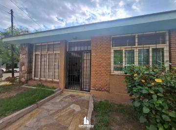 Casa de 2 ambientes, Dorrego · Openhouse Inmobiliaria Vende!casa Esquina!
