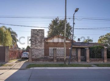 Casa · 152m² · 5 Ambientes · 3 Cocheras · Venta Casa 5 Ambientes en Jose C Paz