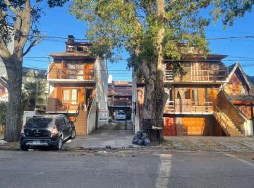 Casa · 4 Ambientes · 1 Cochera · Dupex con Gas Natural