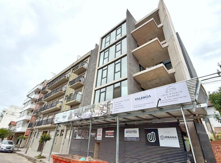 Desarrollo vertical · Edificio Driza - Hipolito Yrigoyen - Unidades Premium