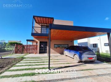 Casa · 200m² · 5 Ambientes · 2 Cocheras · Casa en Venta en El Barrio Santa Isabel - Maschwitz - Escobar - Zona Norte