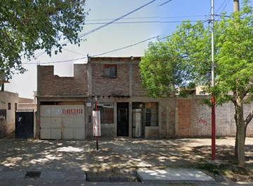 Casa · 156m² · 3 Ambientes · 1 Cochera · Venta Casa en Construccion con Locales Comerciales
