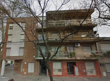 Departamento · 54m² · 3 Ambientes · Venta - Departamento - 2 Dorm. - Tercer Piso por Escalera - Constitucion 1300 - Echesortu - Rosario