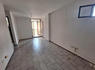Departamento · 35m² · 2 Ambientes · Dpto 1 Dorm - Balcon - 27 de Abril Al 600 - Centro