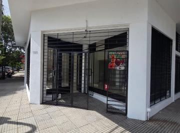 Local comercial de 3 ambientes, Córdoba · Local Comercial en Alquiler – Excelente Esquina en Bulnes 1310