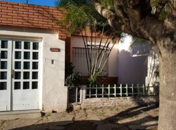 Casa · 120m² · 3 Ambientes · Villa Gobernador Galvez, Roque Saenz Pena 1400, Hermosa Zona