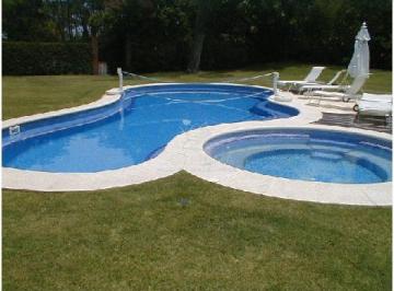 Foto1 · Hermosa Casa con Muy Terreno. Financia a Largo Plazo
